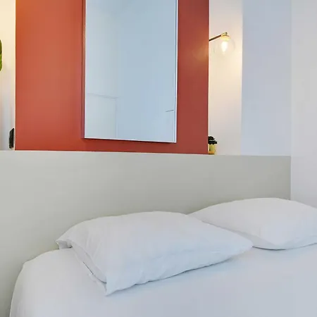 Charming 2br- 4p - Rochechouart Appartamento Parigi