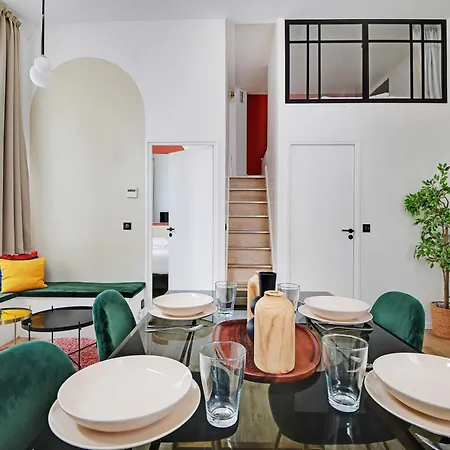 Charming 2br- 4p - Rochechouart Parigi