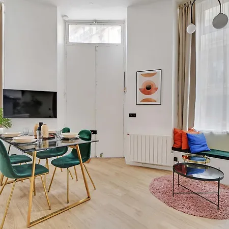 Charming 2br- 4p - Rochechouart Apartment *