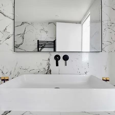 In The Heart Of The 9th Arrondissement *