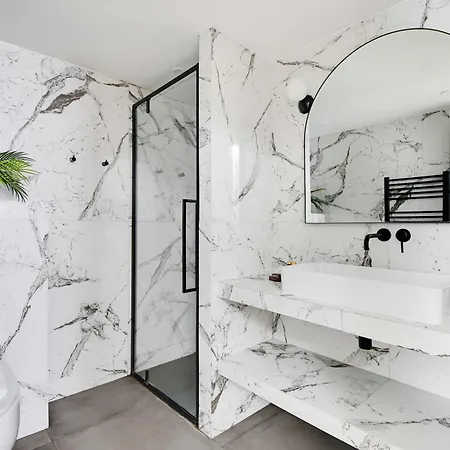 Apartment In The Heart Of The 9th Arrondissement *