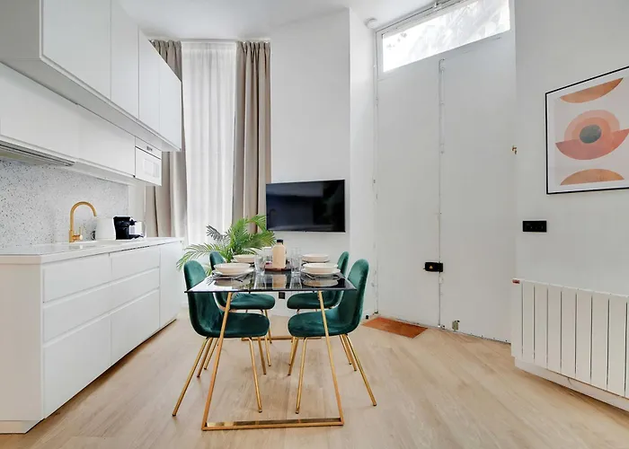 In The Heart Of The 9th Arrondissement Lägenhet